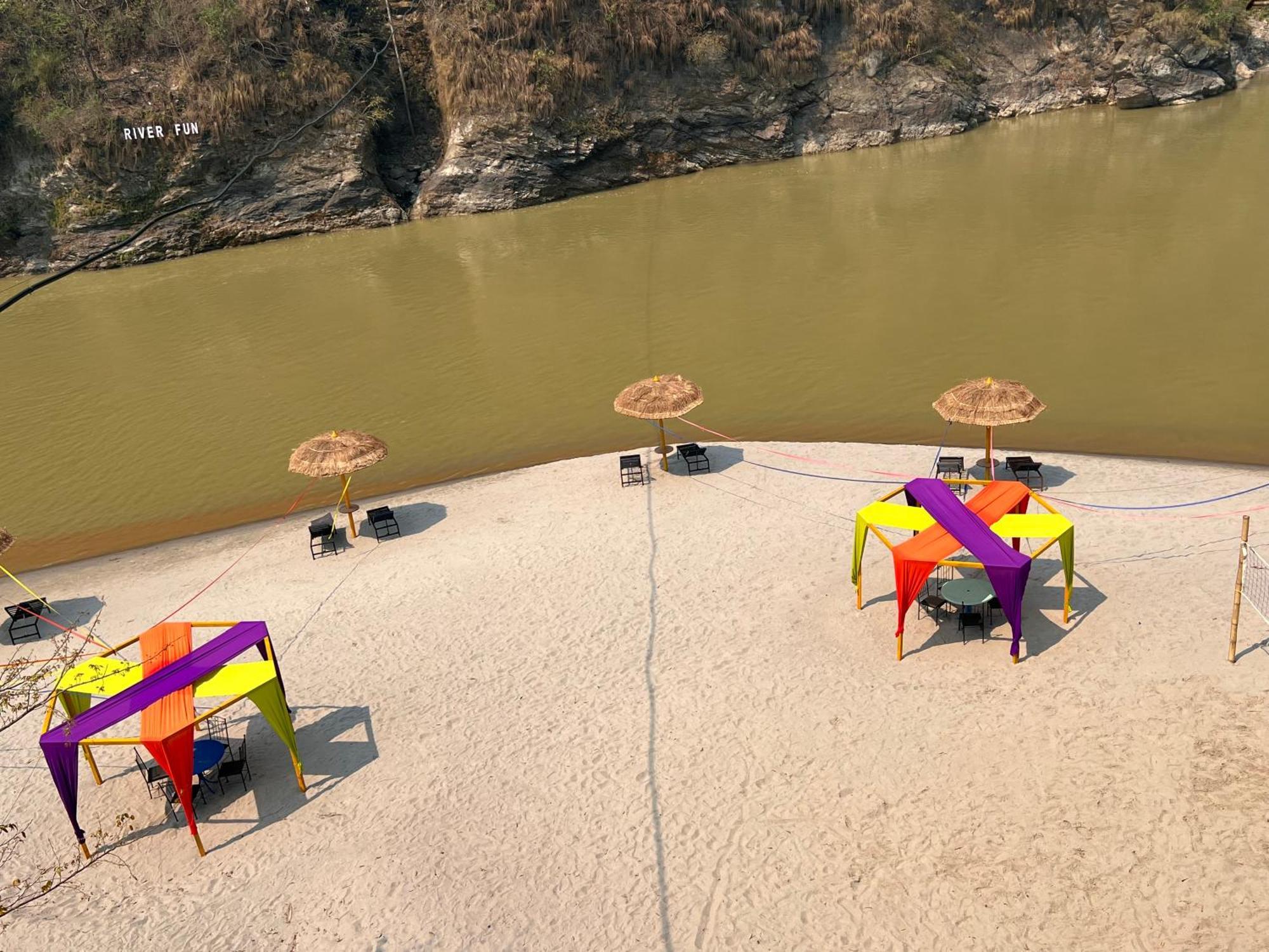 River Fun Beach Resort Gorkhā Kültér fotó